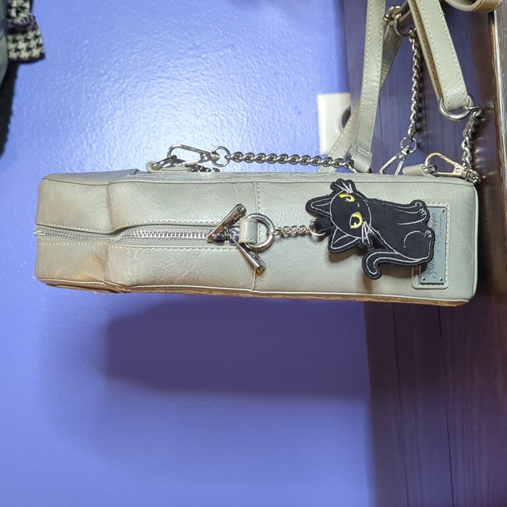 Loungefly Emily Binx Headstone mini backpack, Hocus Pocus - Picture 3 of 6